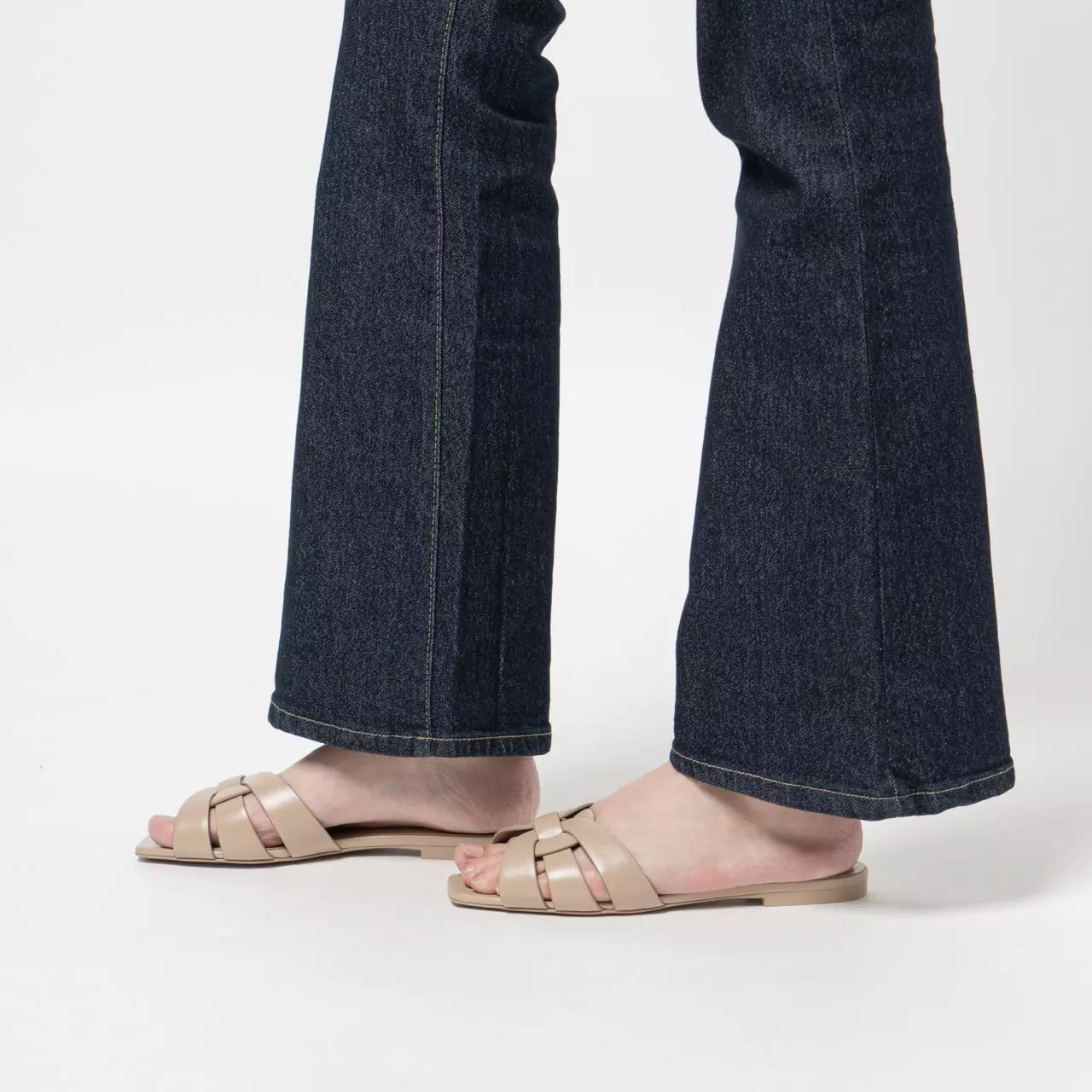 Tribute Smooth Leather Flat Sandal Dark Beige