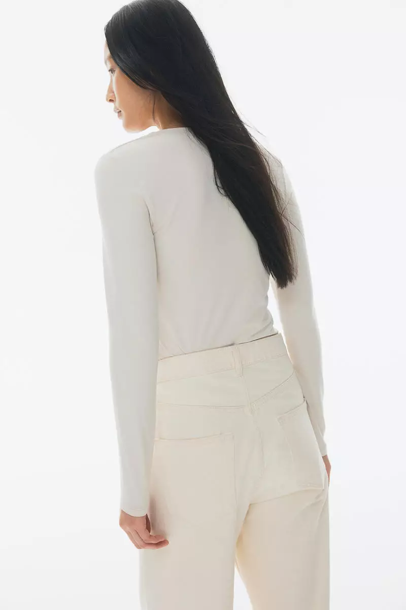 Long-sleeved jersey top