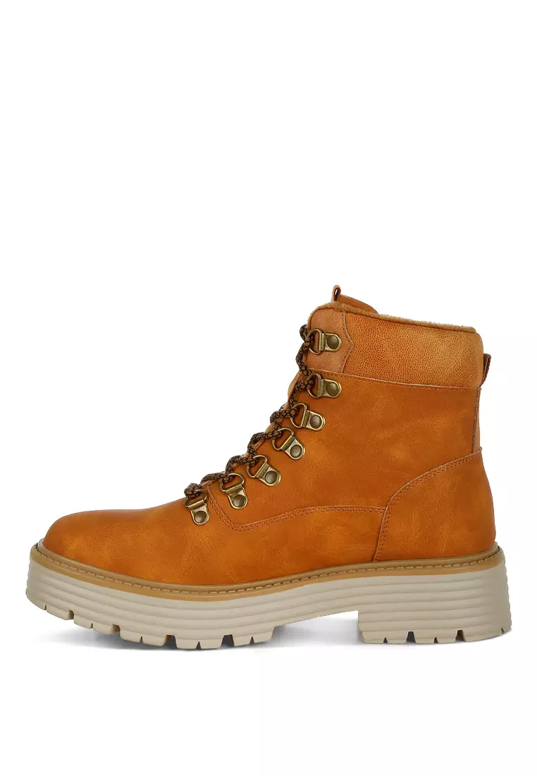 Lace-Up Chunky Warm Ankle Boots in Tan