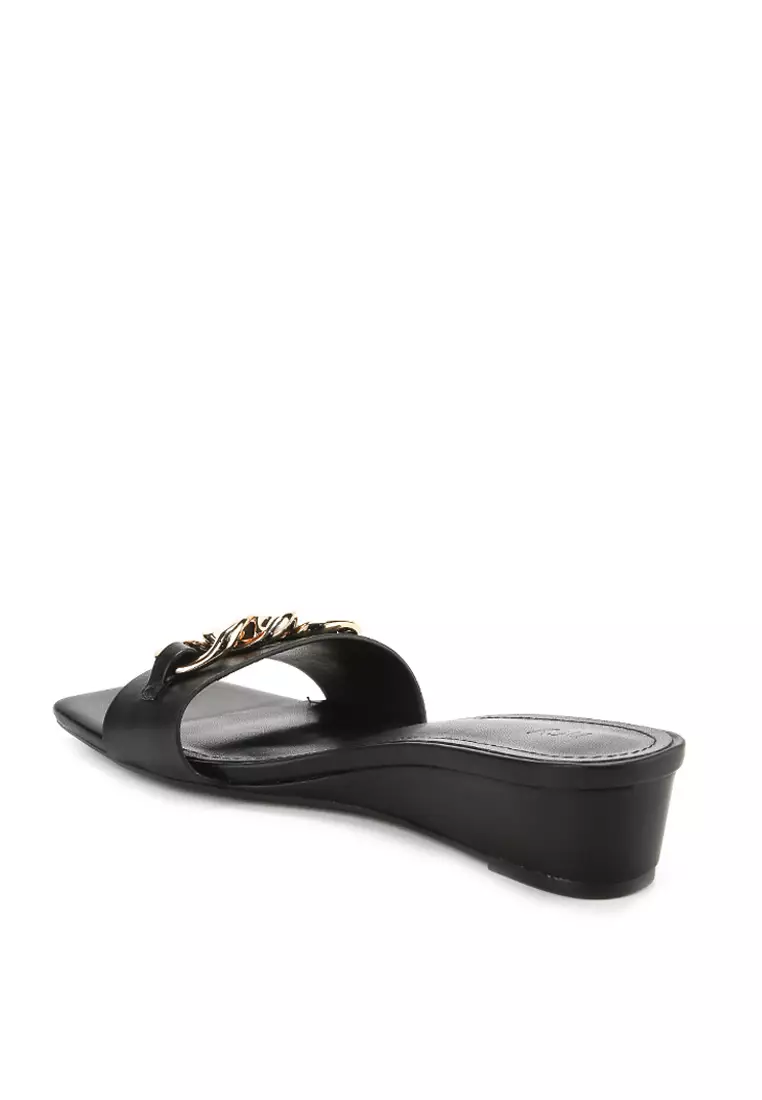 CARLY J2422-1 CASUAL SANDAL BLACK