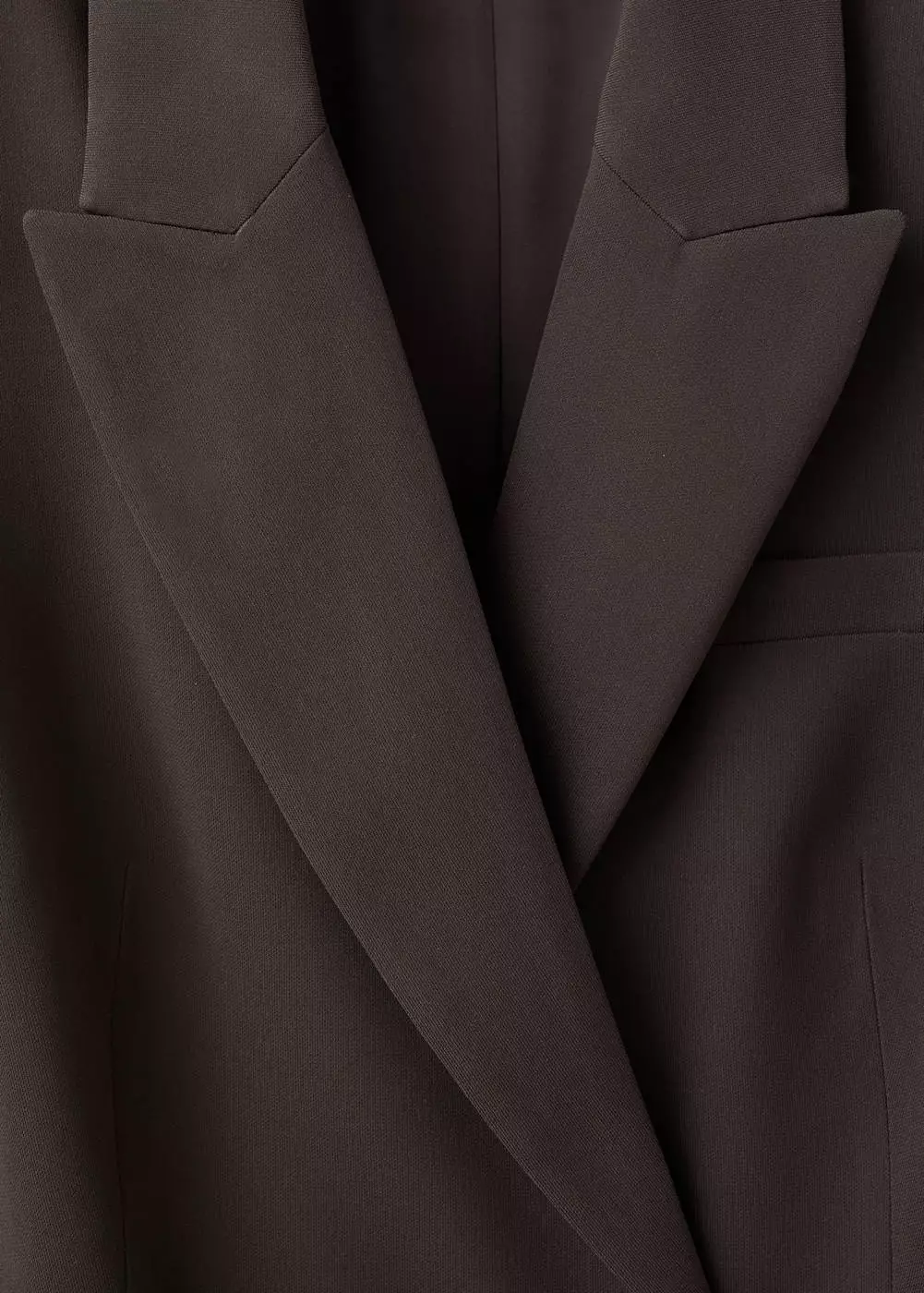 Gaun bergaya blazer dengan ikat pinggang