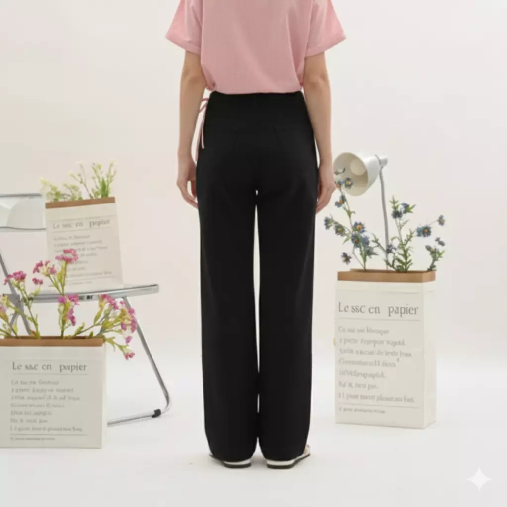 Hayden Flare Jeans in Black