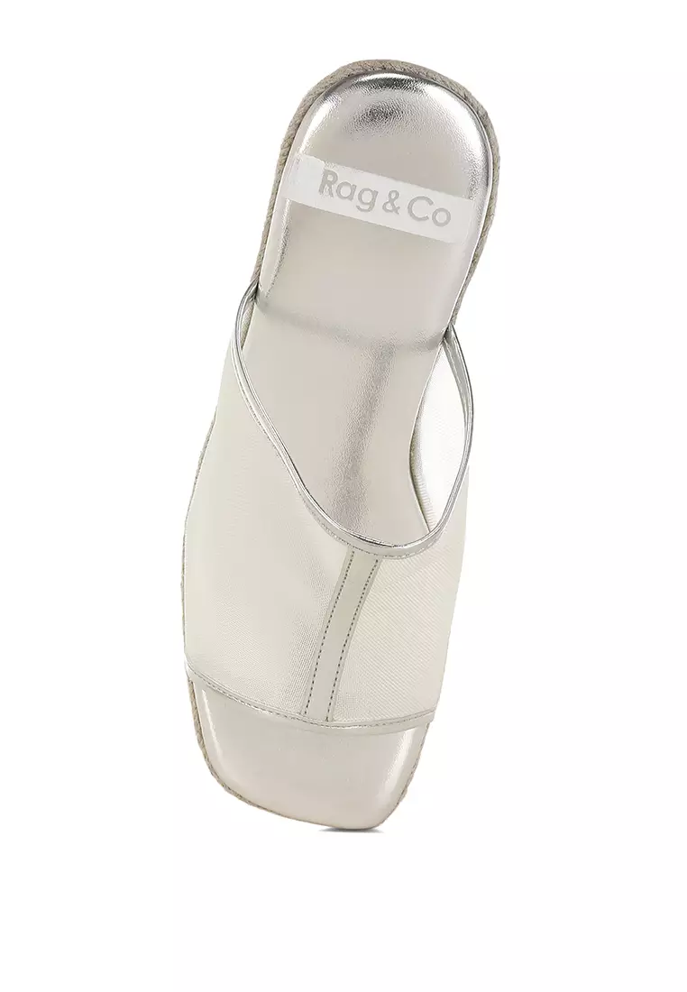 Sepatu Wedges Slip-On Mesh Bernapas Warna Silver