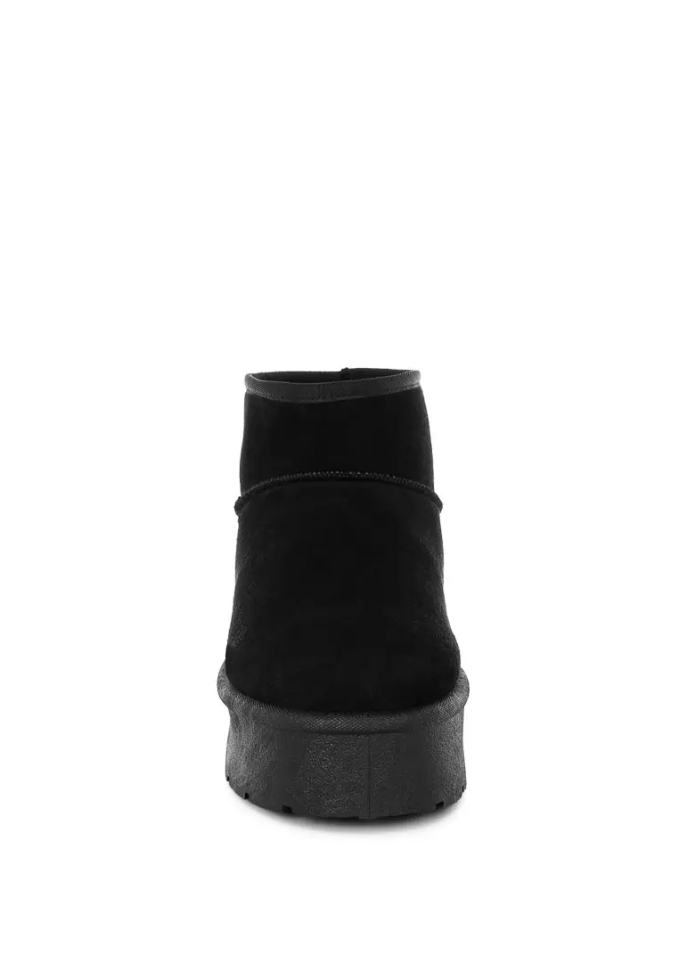 Soft Microfiber Snow Boots in Black