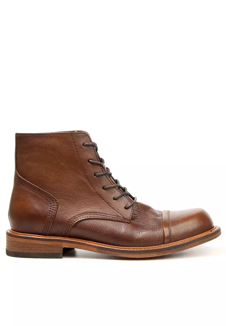 Mens cap hotsell toe boots