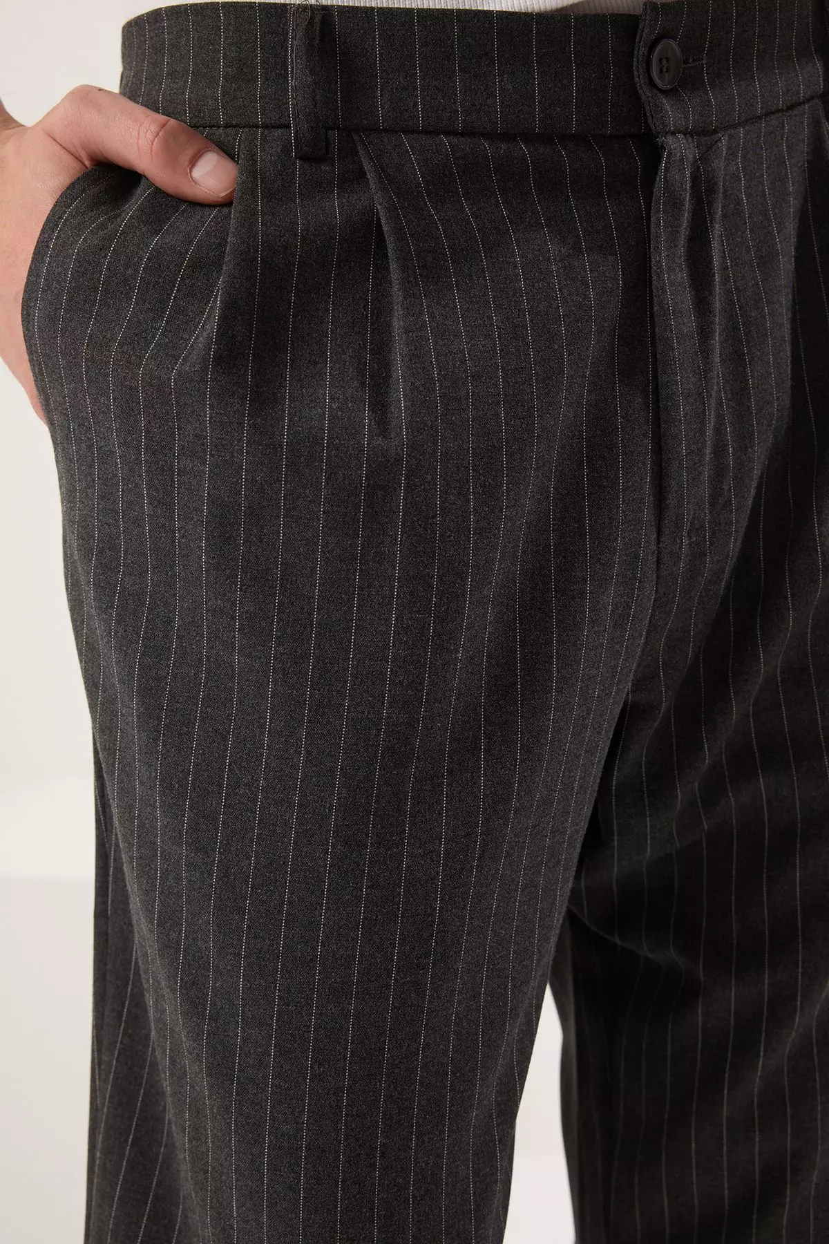Anthracite Striped Pleated Classic Baggy Fit Fabric Trousers TMNSS24PL00024