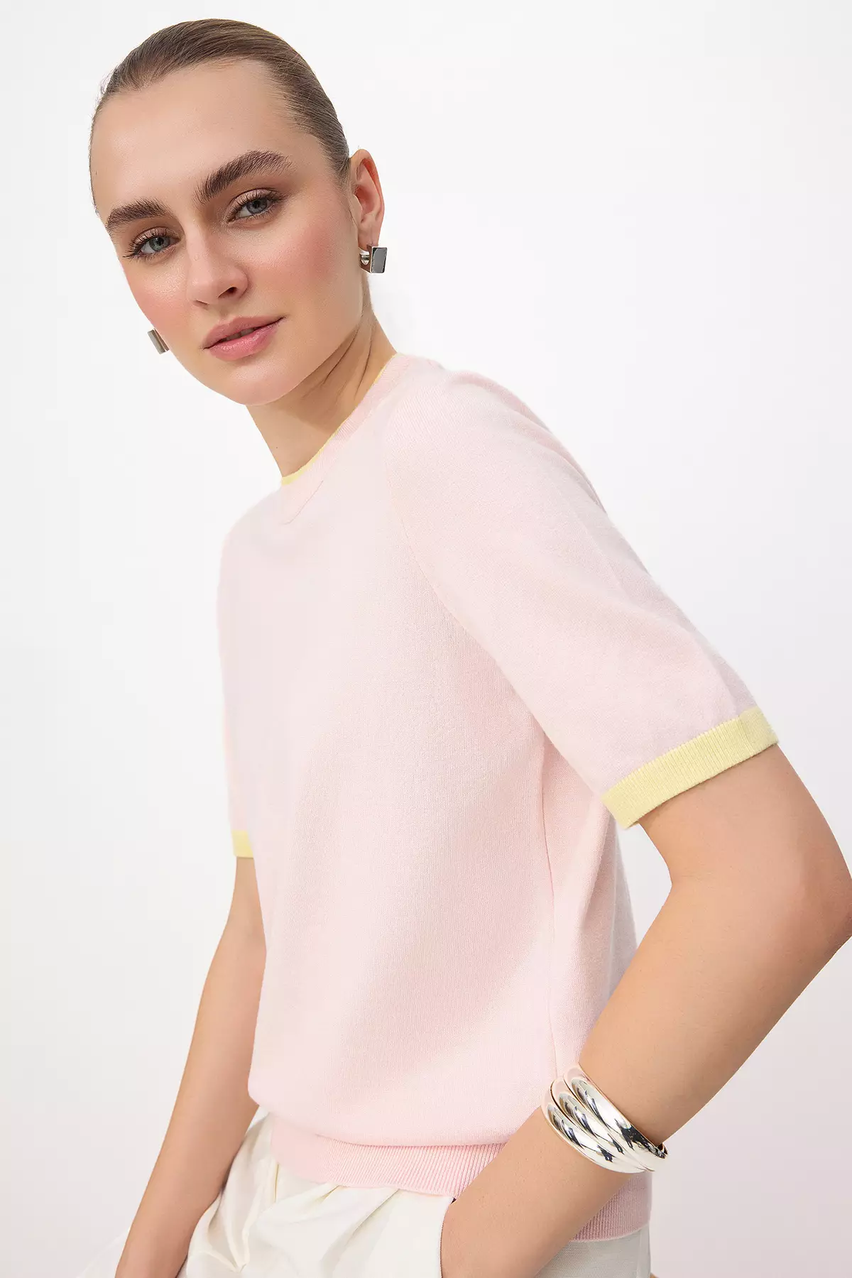Wardrobe Essentials Pink Color Block Crew Neck Knitwear Blouse Twoss26Bz133