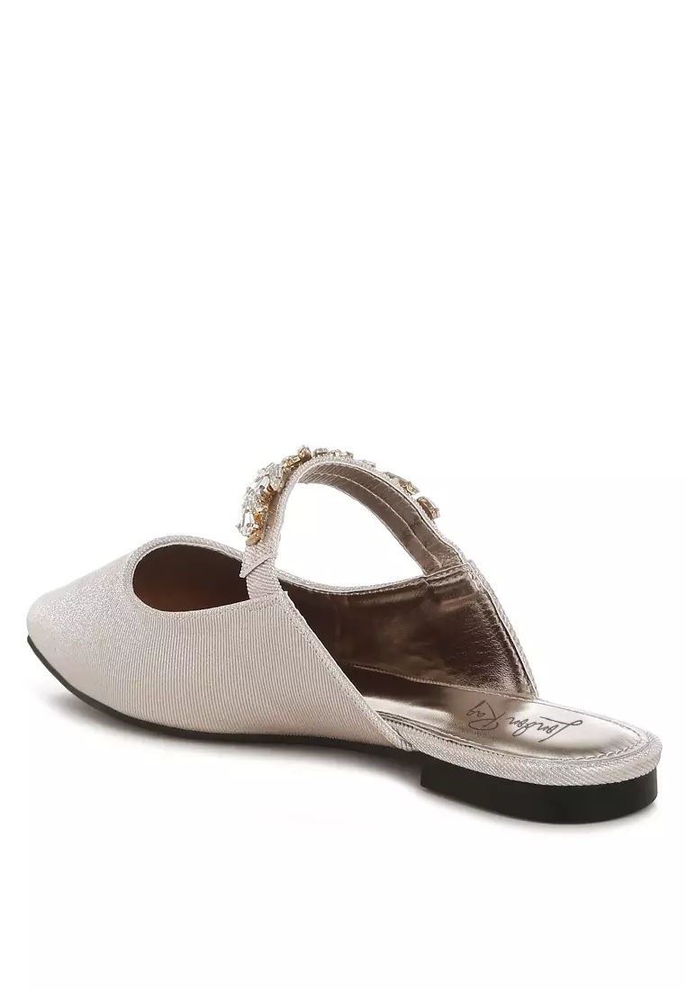 Sandal Berkilau Tali Berlian Imitasi Warna Beige