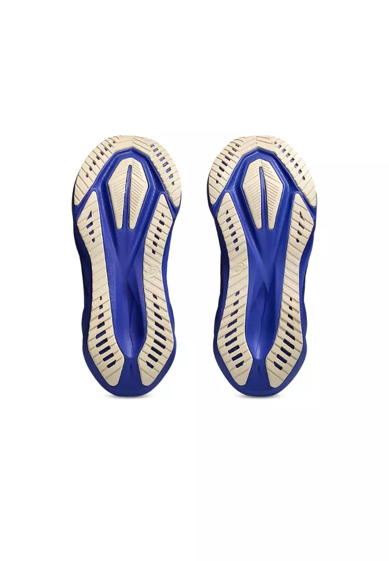 NOVABLAST 5 Men Running Shoes