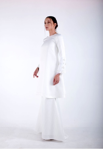 Buy OPHELIA Kurung from Meraki Atelier in White at Zalora