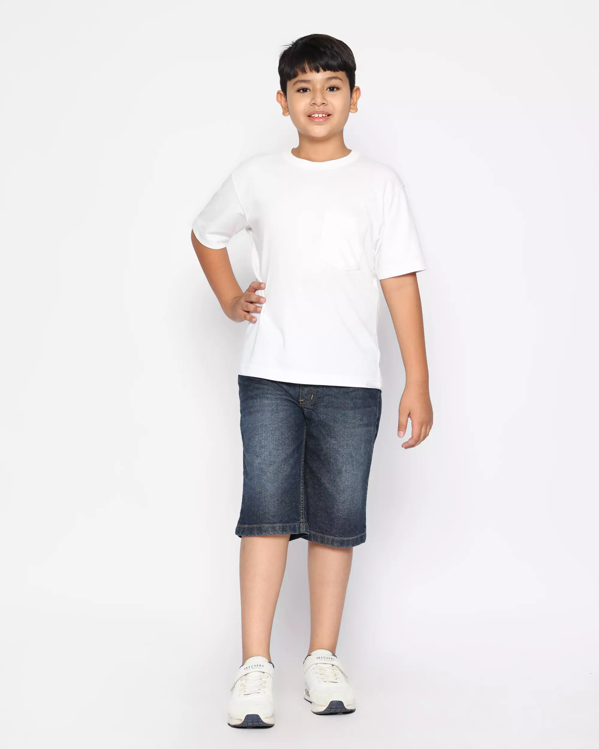 Celana Pendek Anak Laki Jeans Rib Blue With Model - FORTUNES