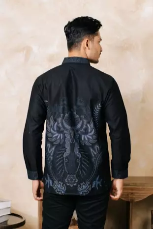 Mahiya Black Kemeja Batik Pria Slim Fit Lengan Panjang Katun Slim fit