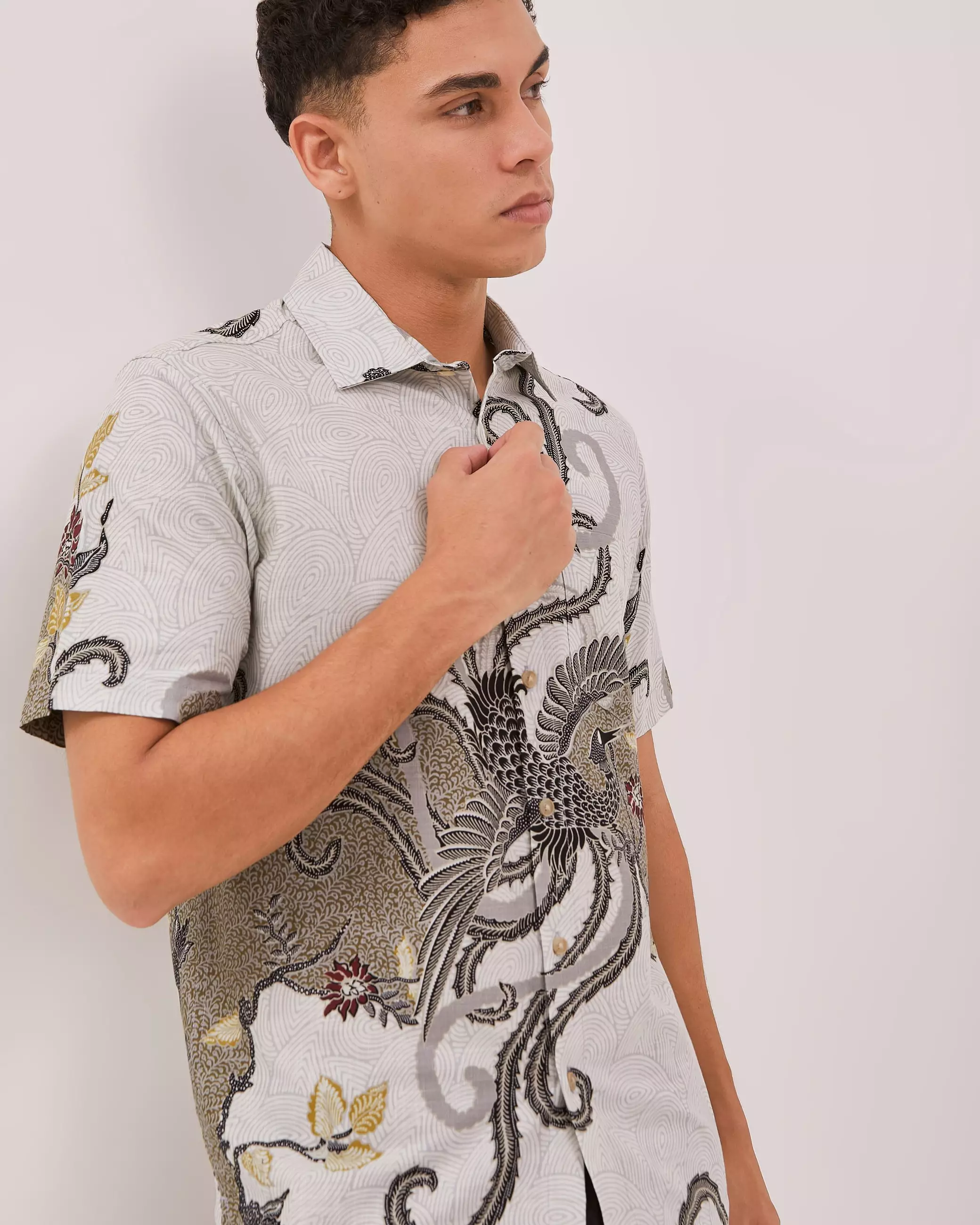 AMK Kemeja Batik Pria Lengan Pendek SHB Beringin Ss Light Grey