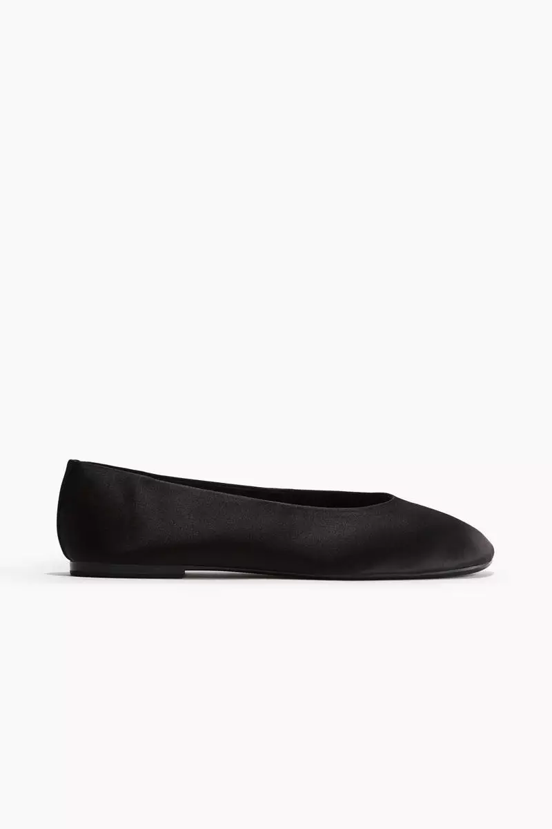 Discount on H&M  shoes - SKU: Satin ballet pumps