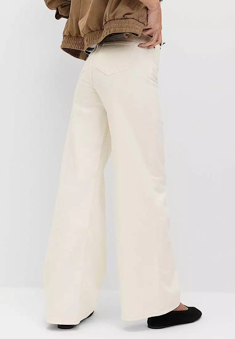 The Wide-Leg Jeans