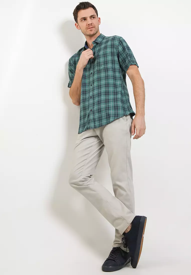 Cj Kemeja Regular Fit