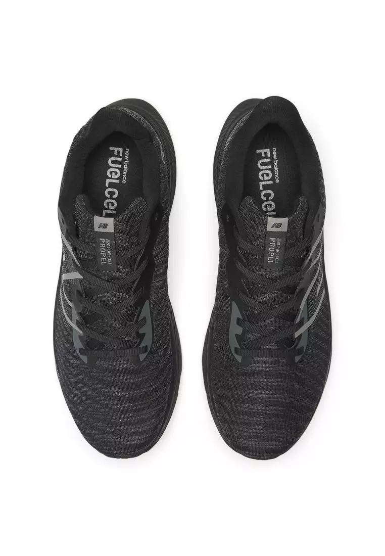New Balance Mens FuelCell Propel v4 Standard Black