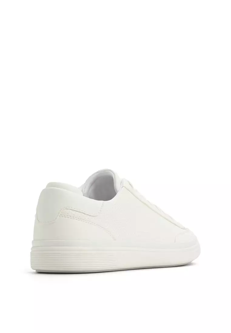 Stepup Sneakers