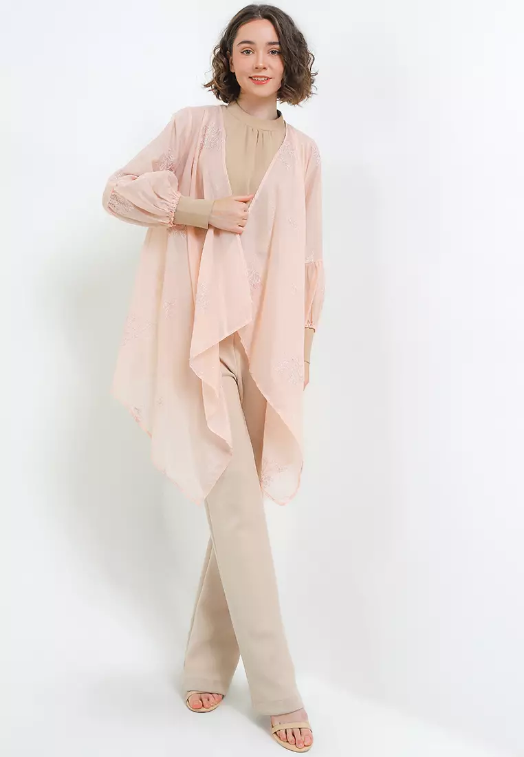 Lantern Sleeve Met Emb Drapery Outer