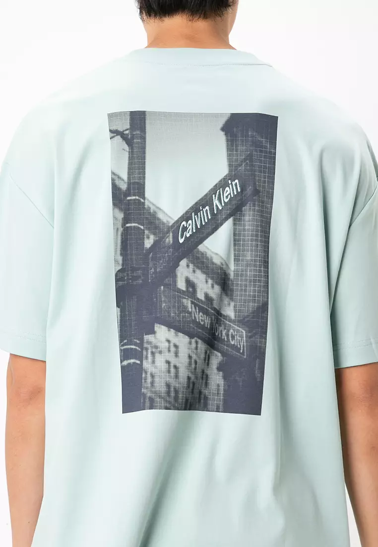 Graphic Tee - Calvin Klein Jeans