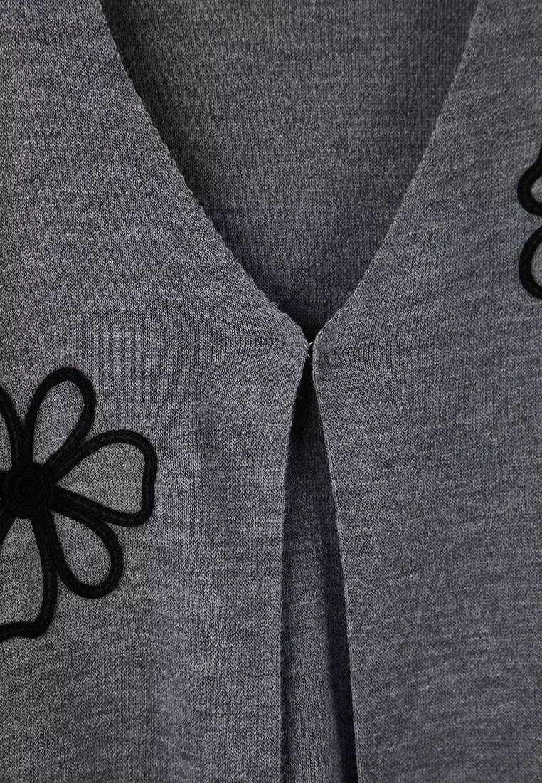 Anthracite Embroidery Detailed V-Neck Knitwear Cardigan Tbbaw26Av00018