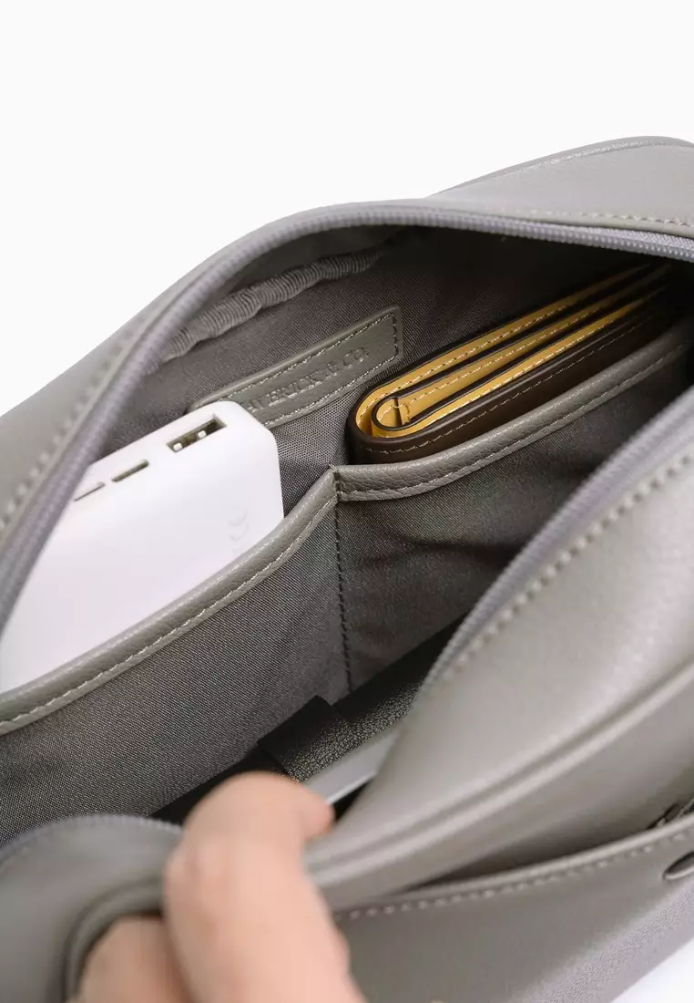 Buy Maverick & Co. Axis Vegan Leather Messenger Bag 2026 Online | ZALORA