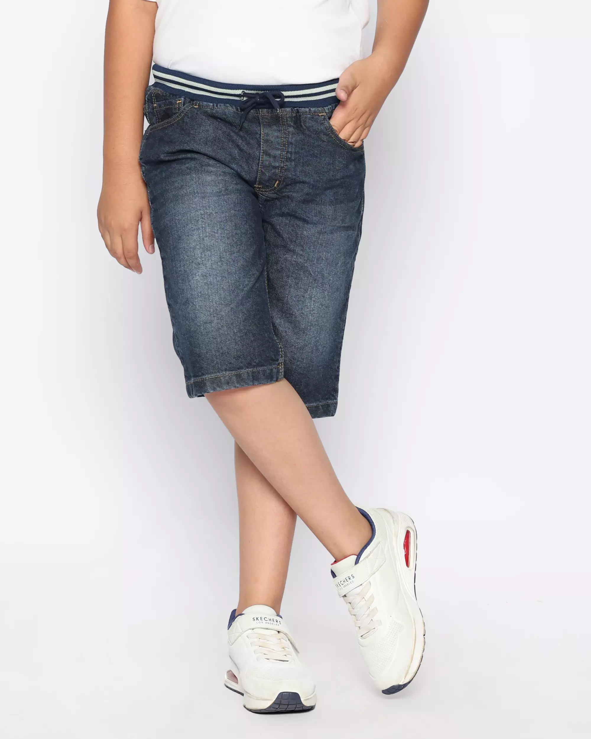 Celana Pendek Anak Laki Jeans Rib Blue With Model - FORTUNES