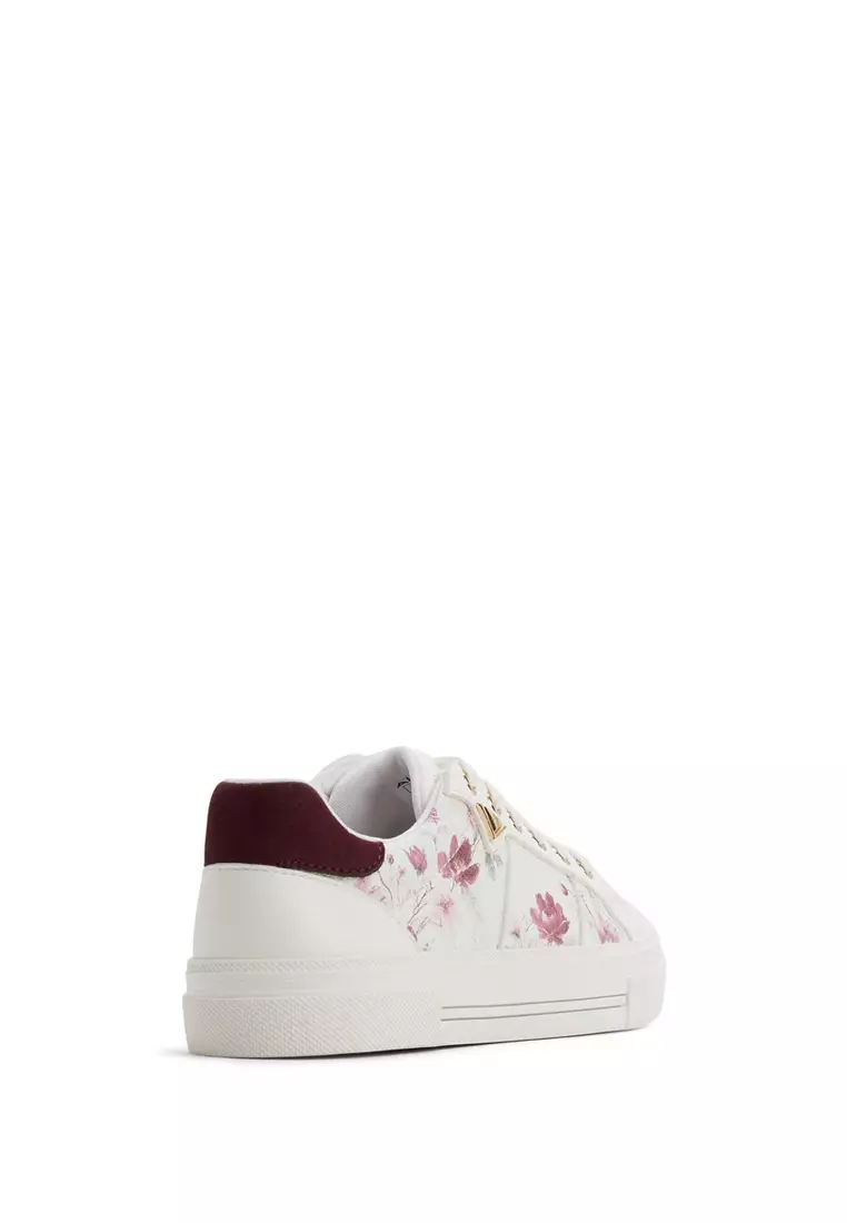 Saddie Sneakers