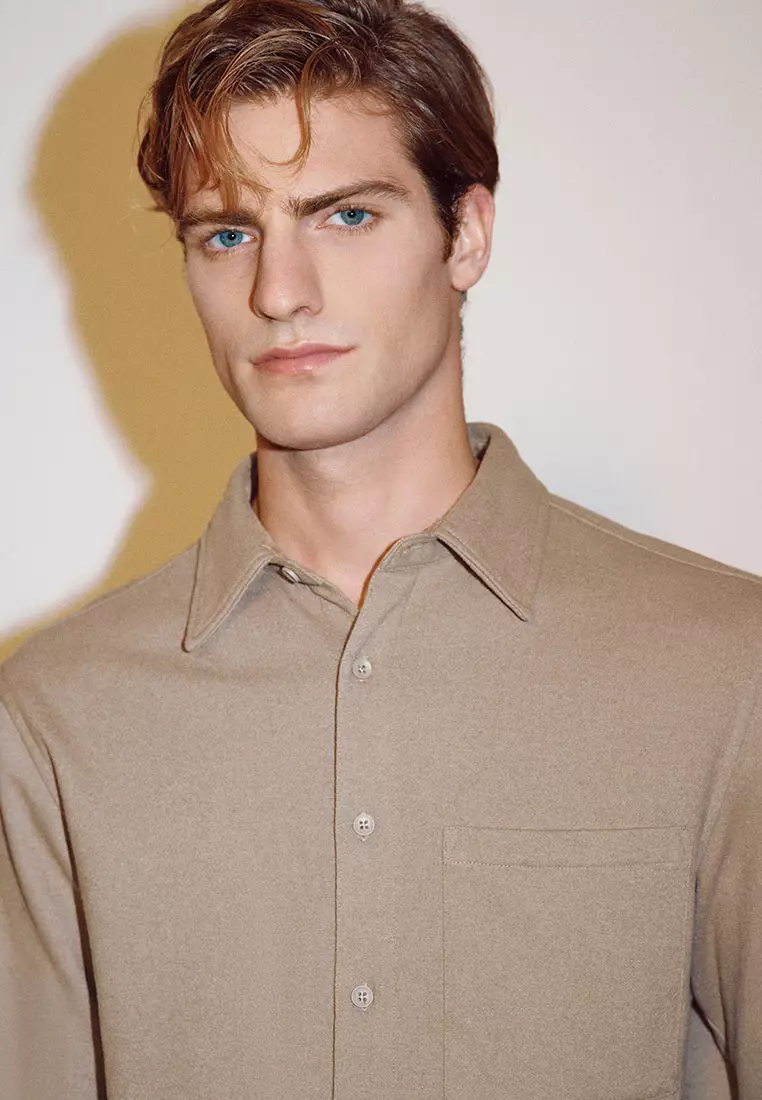 UR冬季新款男简约通勤纯色搭翻领长袖开襟衬衫UMF240082