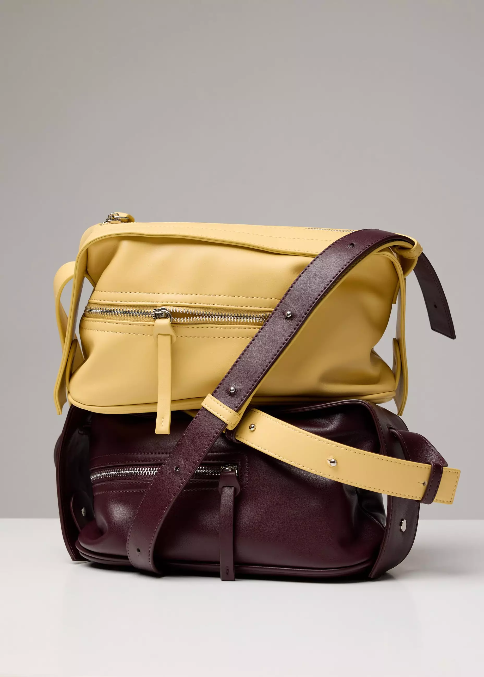 Tas Wanita - Adjustable Vegan Leather Baguette Bag