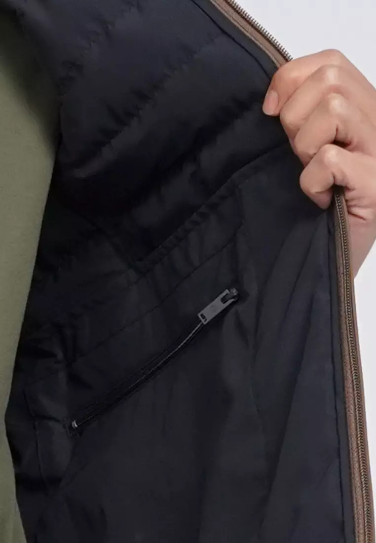 Slim Fit Ribbed Collar Vest