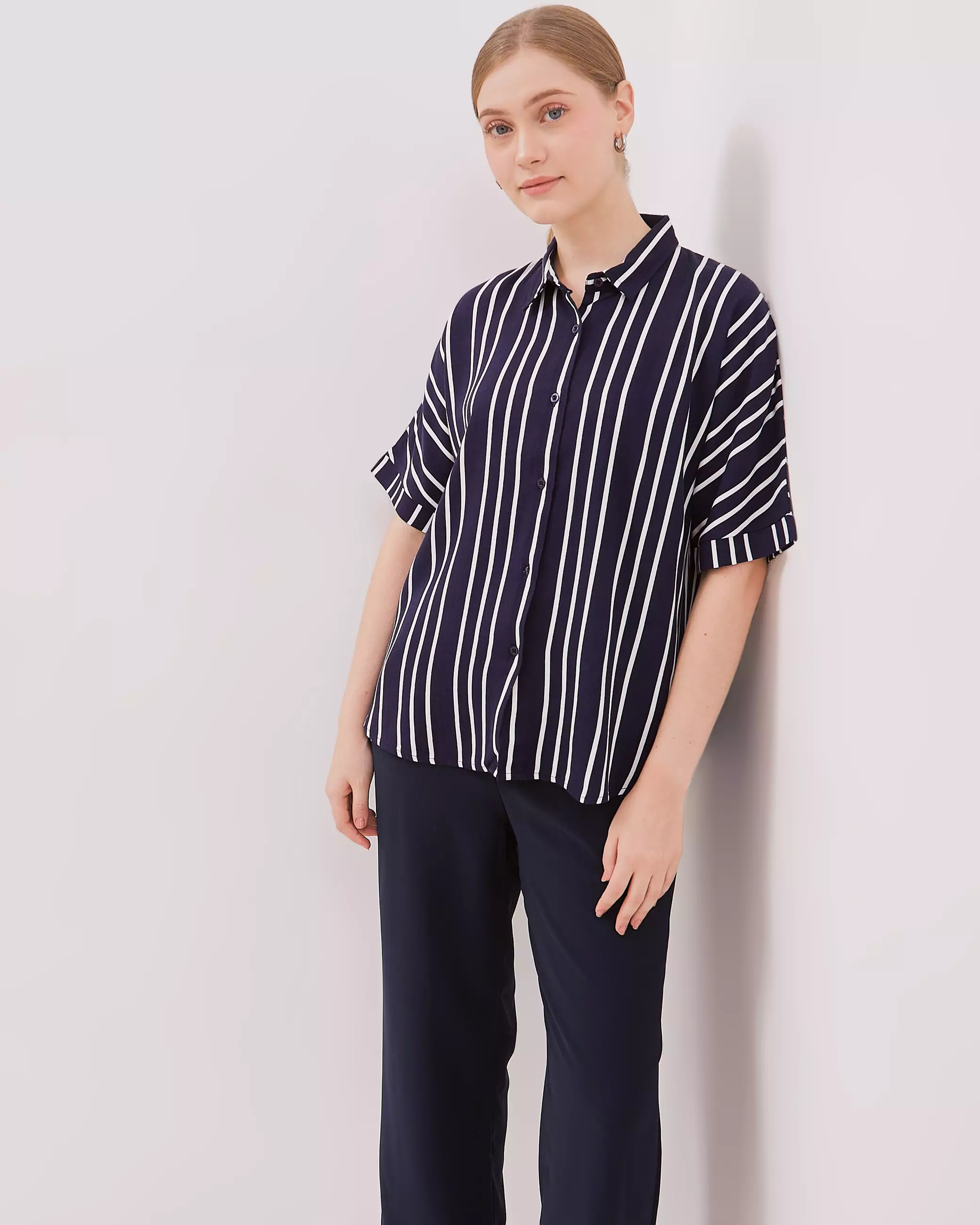 Urban Exchange Kimiko Stripe Navy Blue Shirt - Blouse Lengan Pendek Wanita Navy