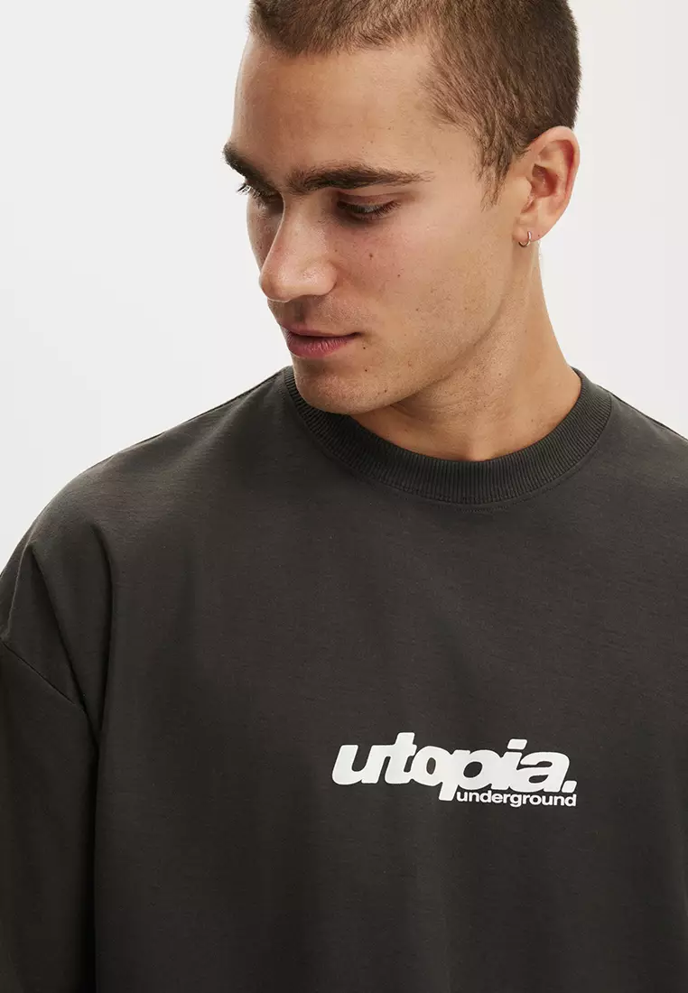 Cropped Fit Graphic T-Shirt