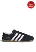 Core Black/Cloud White/Gum