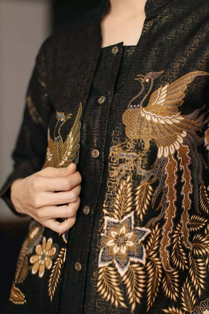 Kalyna Black Blouse Wanita  Foil