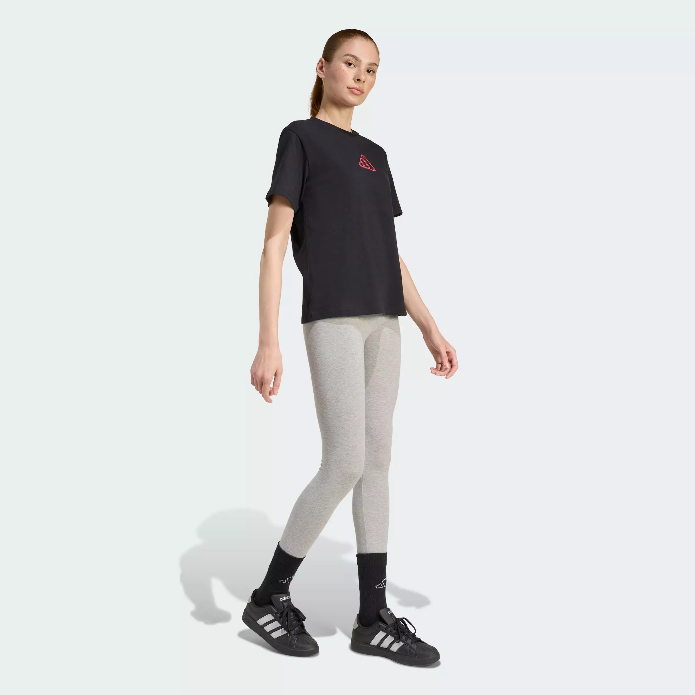 Lifestyle ADRENALINE AESTHETIC GRAPHIC T-SHIRT Women Black JZ7868