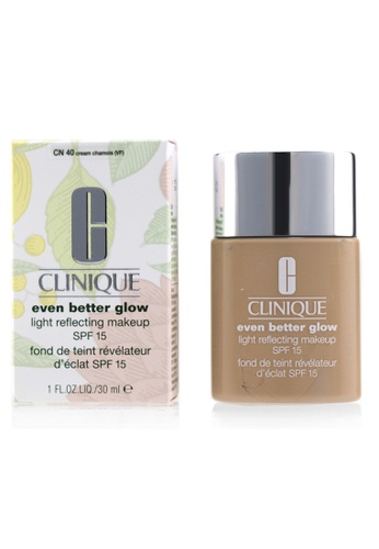 Clinique CLINIQUE - Even Better Glow Light Reflecting Makeup SPF 15 - # CN 40 Cream Chamois 30ml/1oz E947BBEFC0235DGS_1