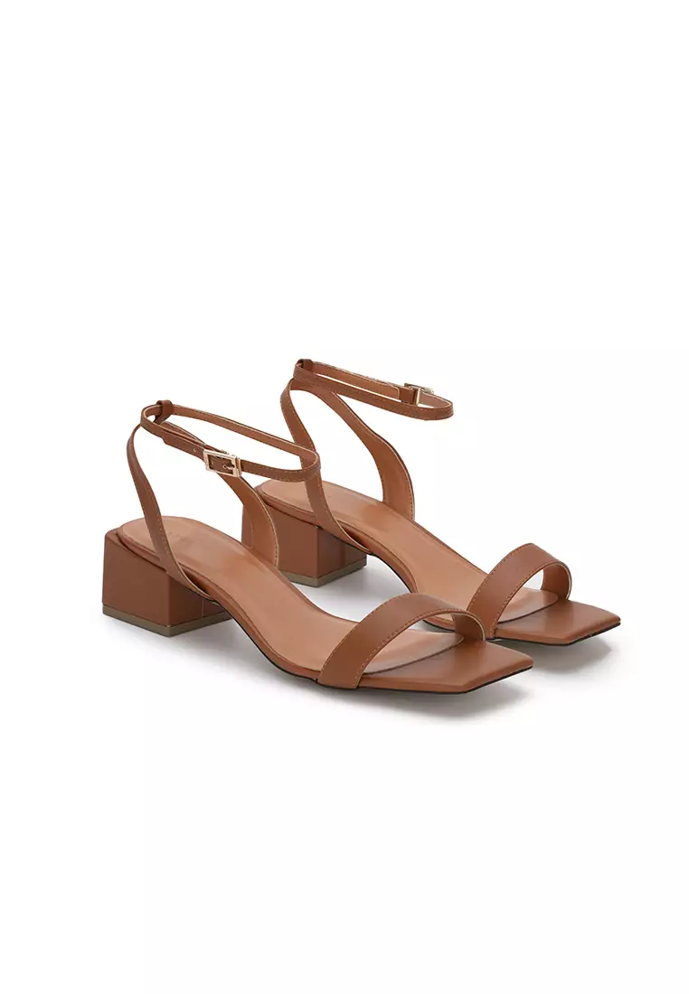 Chunky ankle strap sandals outlet