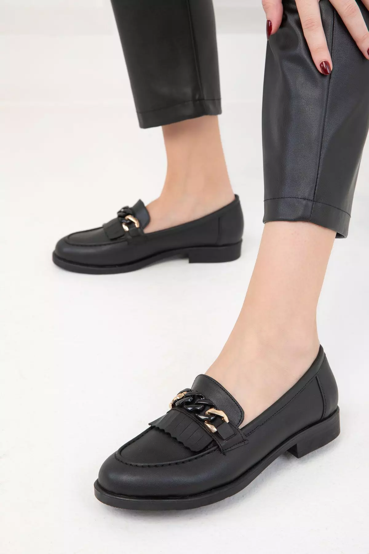 Discount on Soho  shoes - SKU: Classic Chain Loafers