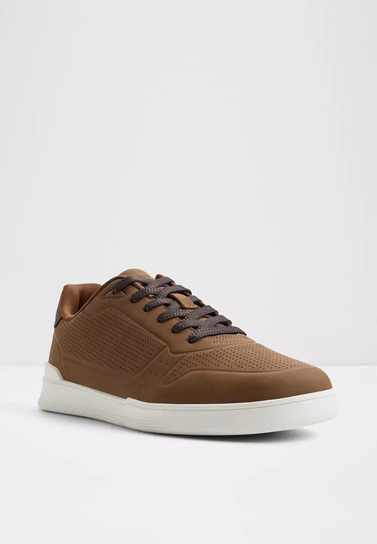 Robie Low-Top Sneakers