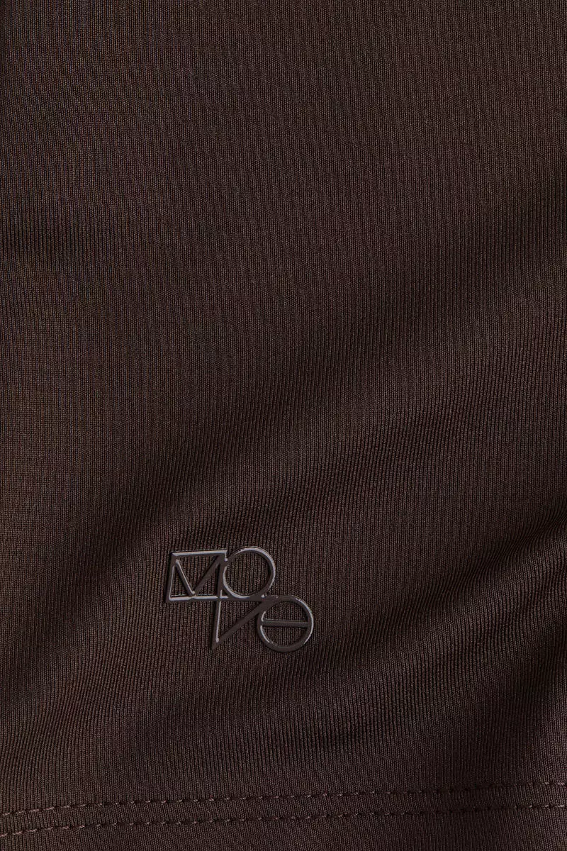 Sports top with DryMove™