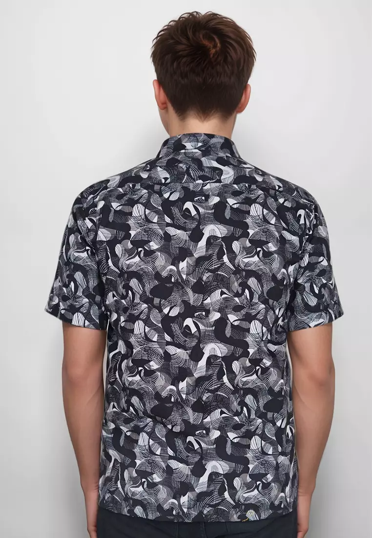 Crocodile DYNO 2034 Black - Men Shirt Kemeja Lengan Pendek - Relax Fit - Katun