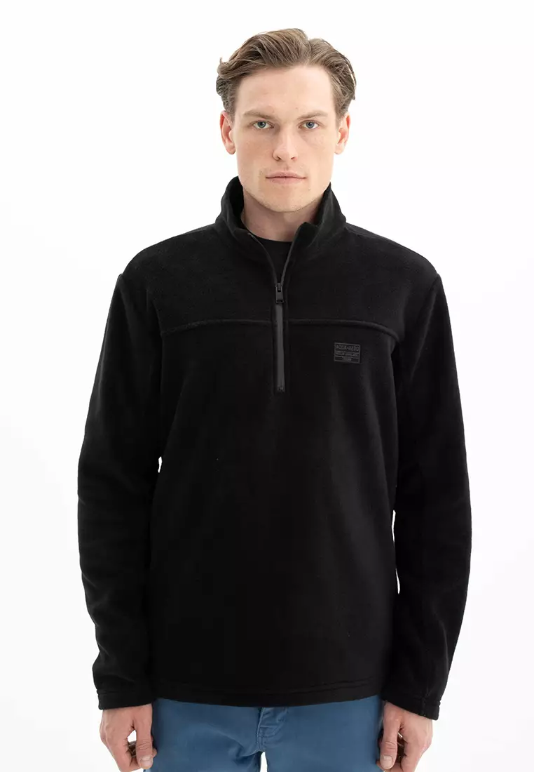 Half zip up fleece hotsell
