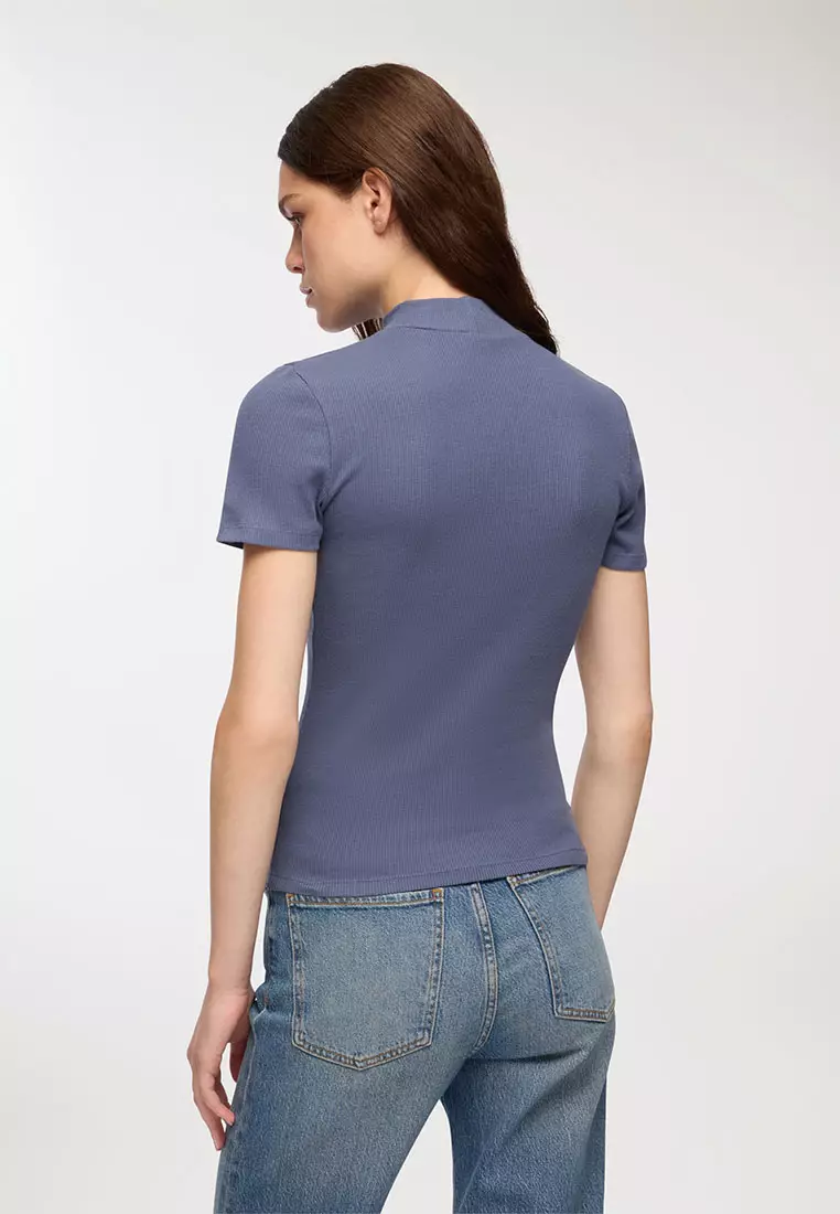 Woman Short-Sleeved T-Shirt