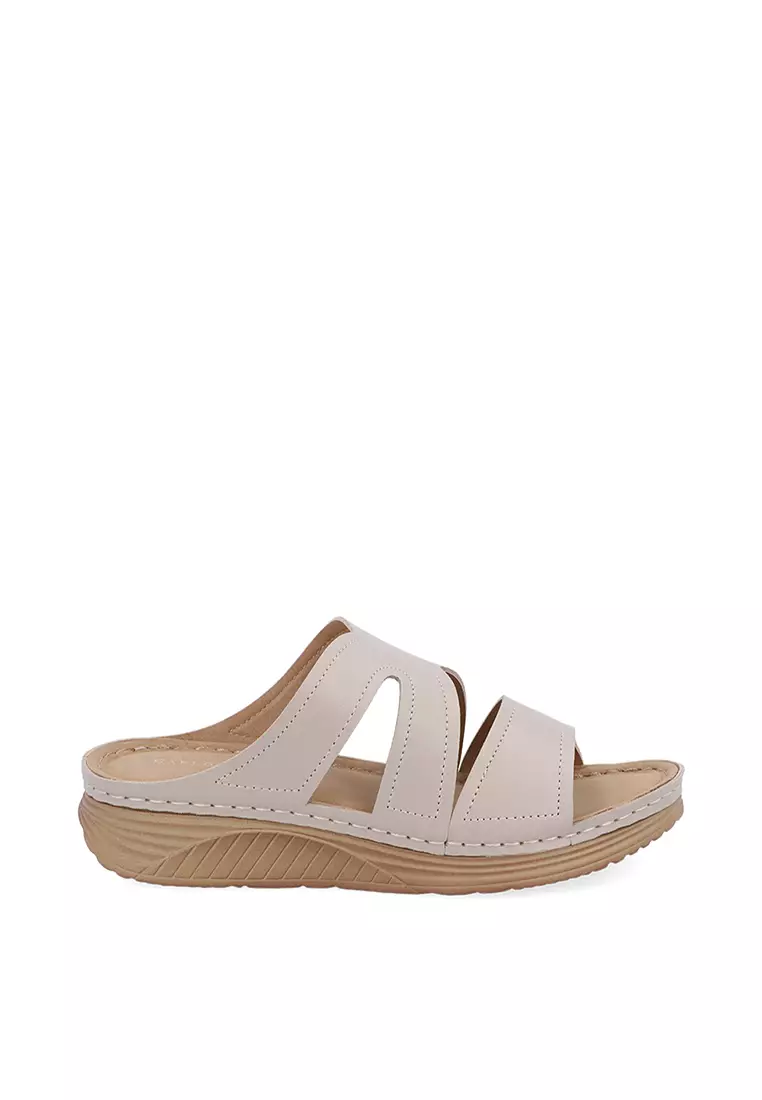 Discount on Carlo Rino  shoes - SKU: Beige Dune Flats