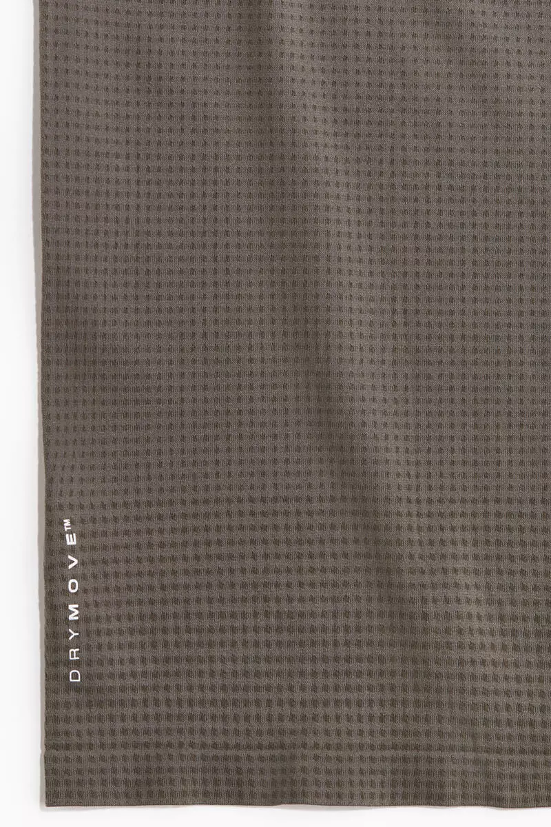 Muscle Fit Sports T-shirt with DryMove™