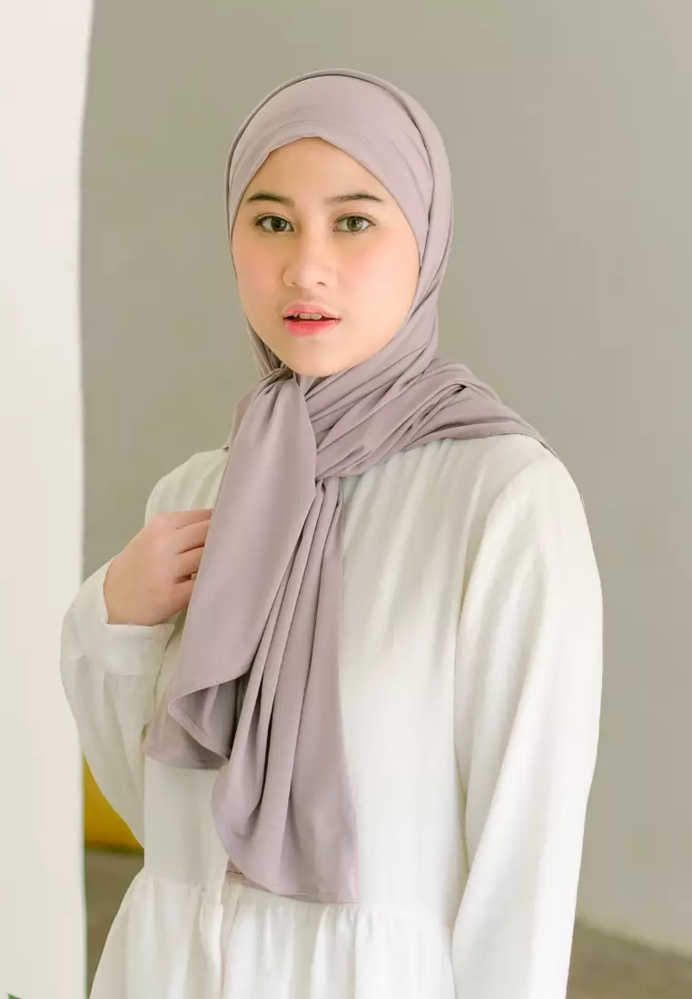 Jenna Instan Grey Cream