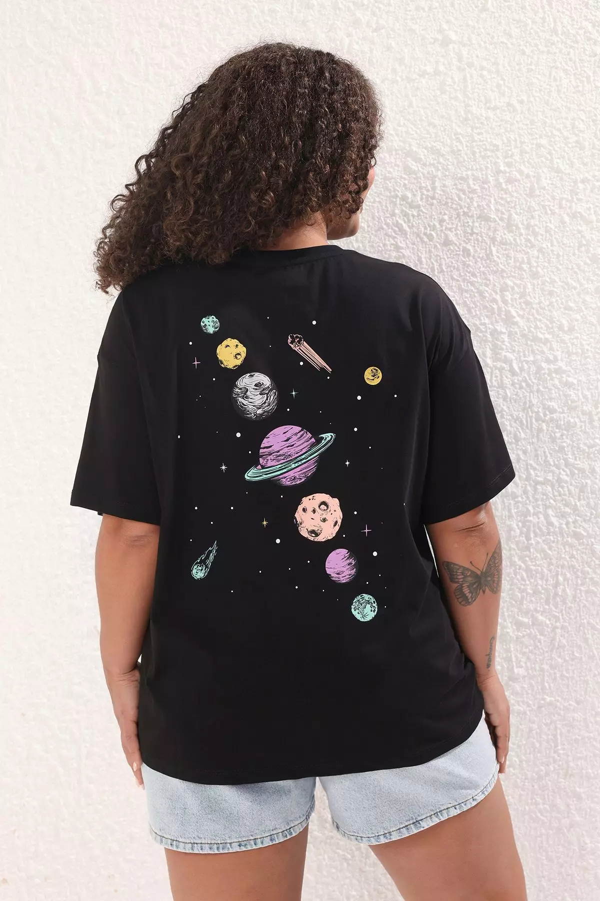 Black Galaxy Printed Boyfriend Fit Plus Size T-Shirt Tbbss25Bf00070