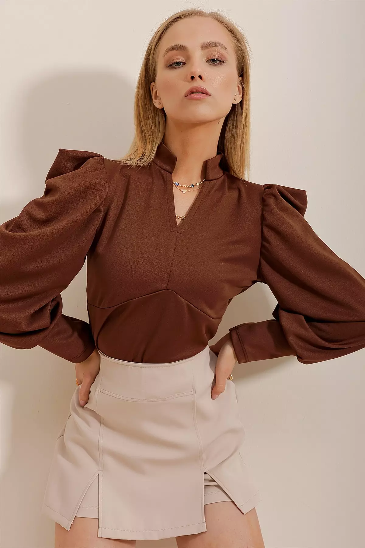 Puffed Long Sleeves Blouse