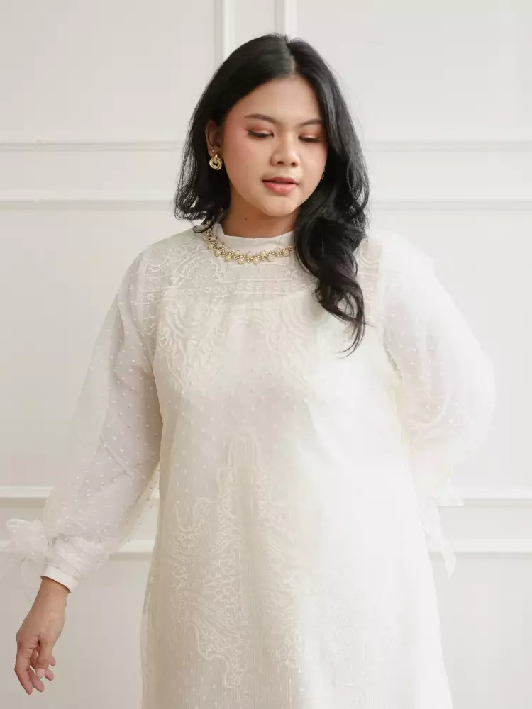 Xtramiles Ladies dress ellenoir dress broken white